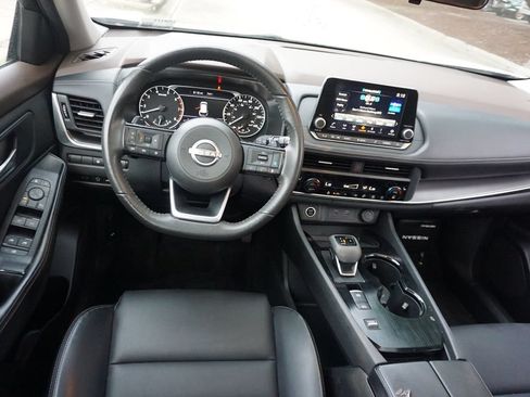 Used 2023 Nissan Rogue SV w/ SV Premium B Package FWD image 6
