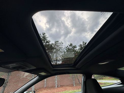 Used 2018 Honda Civic Si image 8