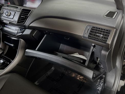 Used 2016 Honda Accord Sport image 33