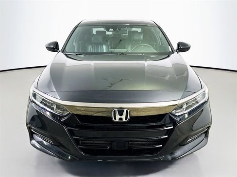 Used 2019 Honda Accord Sport image 2
