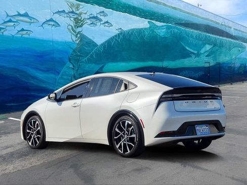 Used 2026 Toyota Prius Plug-In Hybrid FWD image 2