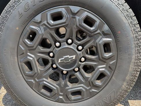 Used 2022 Chevrolet Silverado 2500 LTZ w/ LTZ Plus Package AWD/4WD image 10