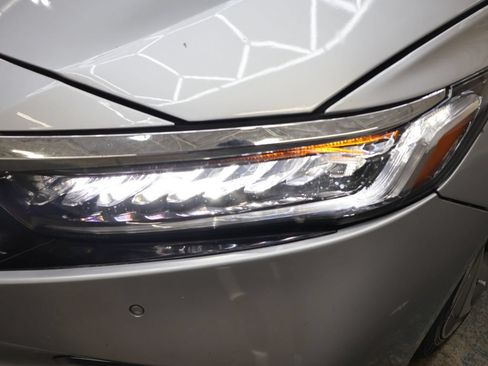 Used 2019 Honda Accord Touring image 30