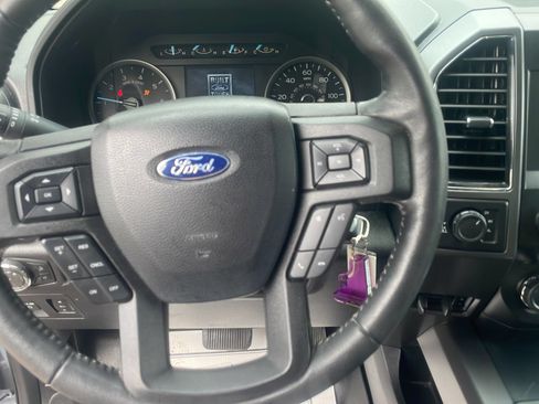 Used 2020 Ford F150 XLT w/ Equipment Group 302A Luxury AWD/4WD image 18
