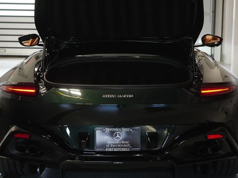 Used 2021 Aston Martin V8 Vantage Roadster RWD image 31