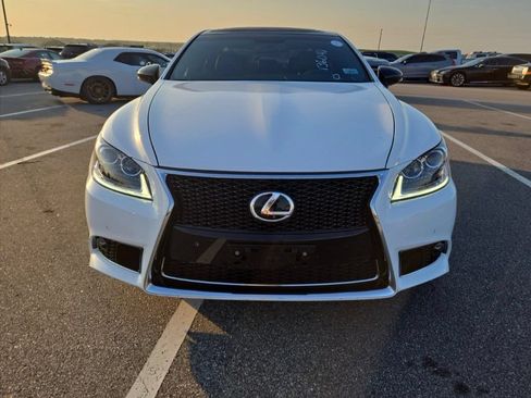 Used 2015 Lexus LS 460 RWD image 3