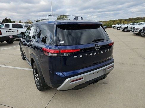 Used 2023 Nissan Pathfinder Platinum w/ Cargo Package image 3