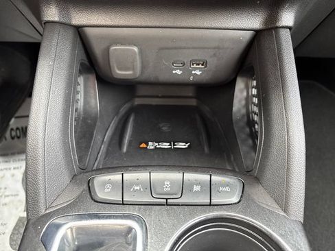 Used 2024 Chevrolet TrailBlazer LT w/ Convenience Package AWD/4WD image 17