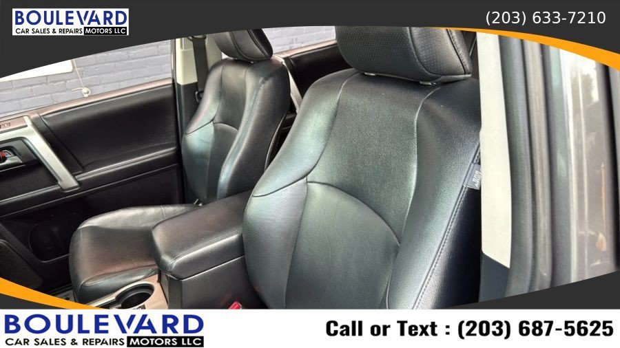 Used 2012 Toyota 4Runner Limited AWD/4WD image 30
