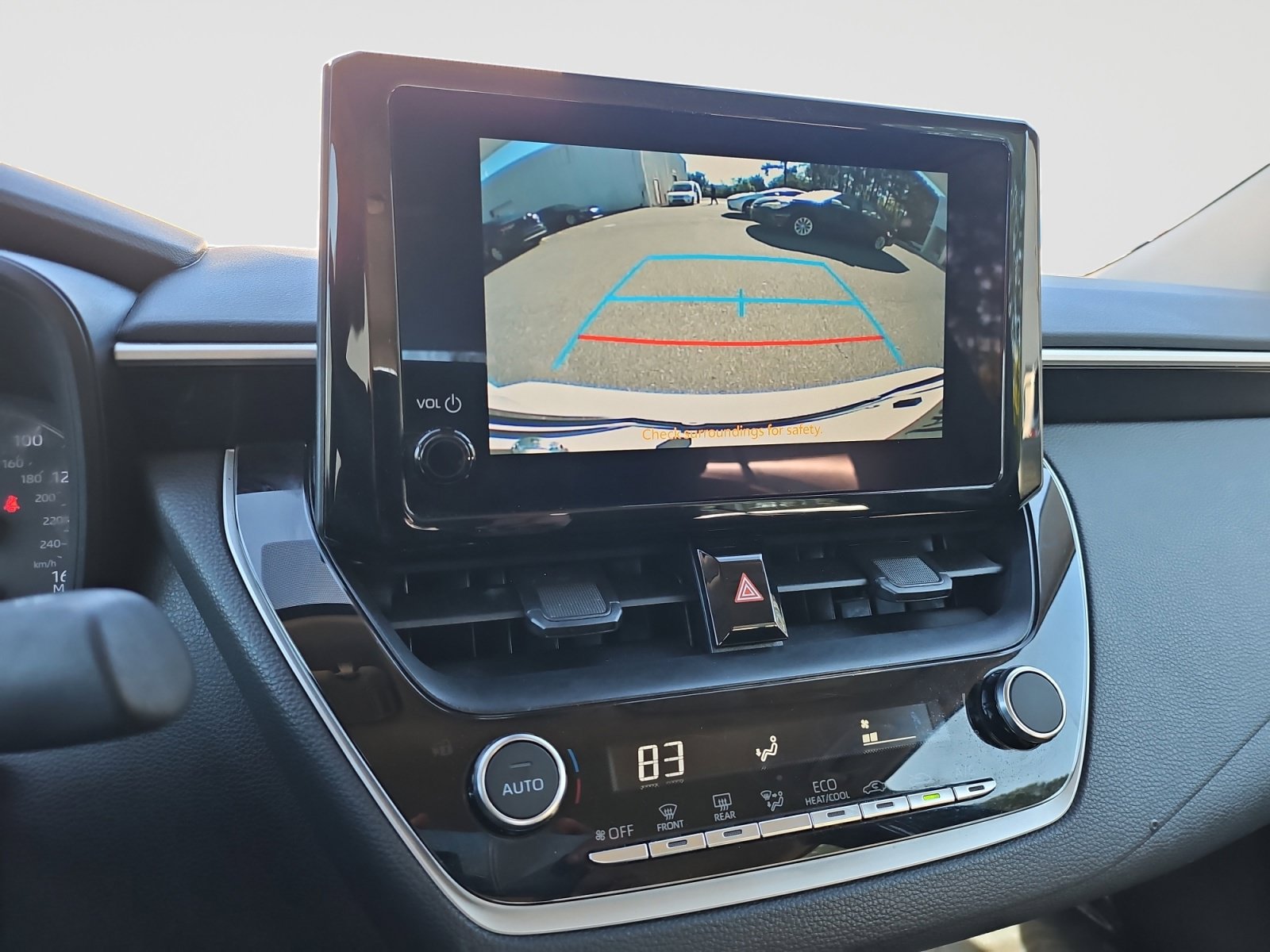 Used 2025 Toyota Corolla LE FWD image 28