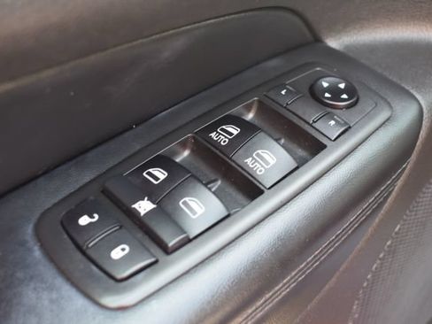Used 2019 Jeep Grand Cherokee Limited w/ Trailer Tow Group IV AWD/4WD image 21