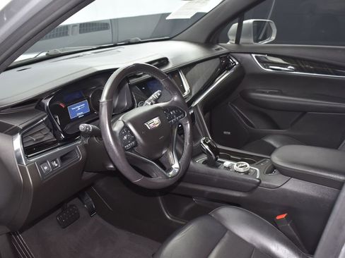 Used 2020 Cadillac XT6 Premium Luxury image 8