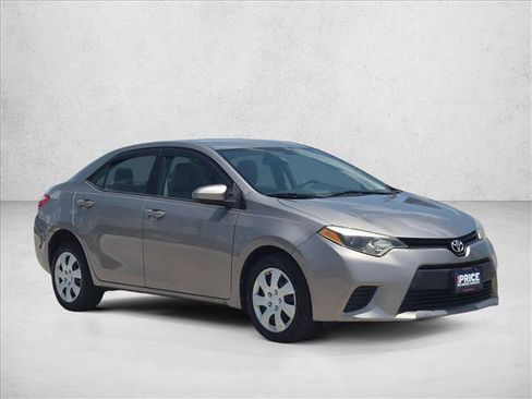 Used 2014 Toyota Corolla LE FWD image 3