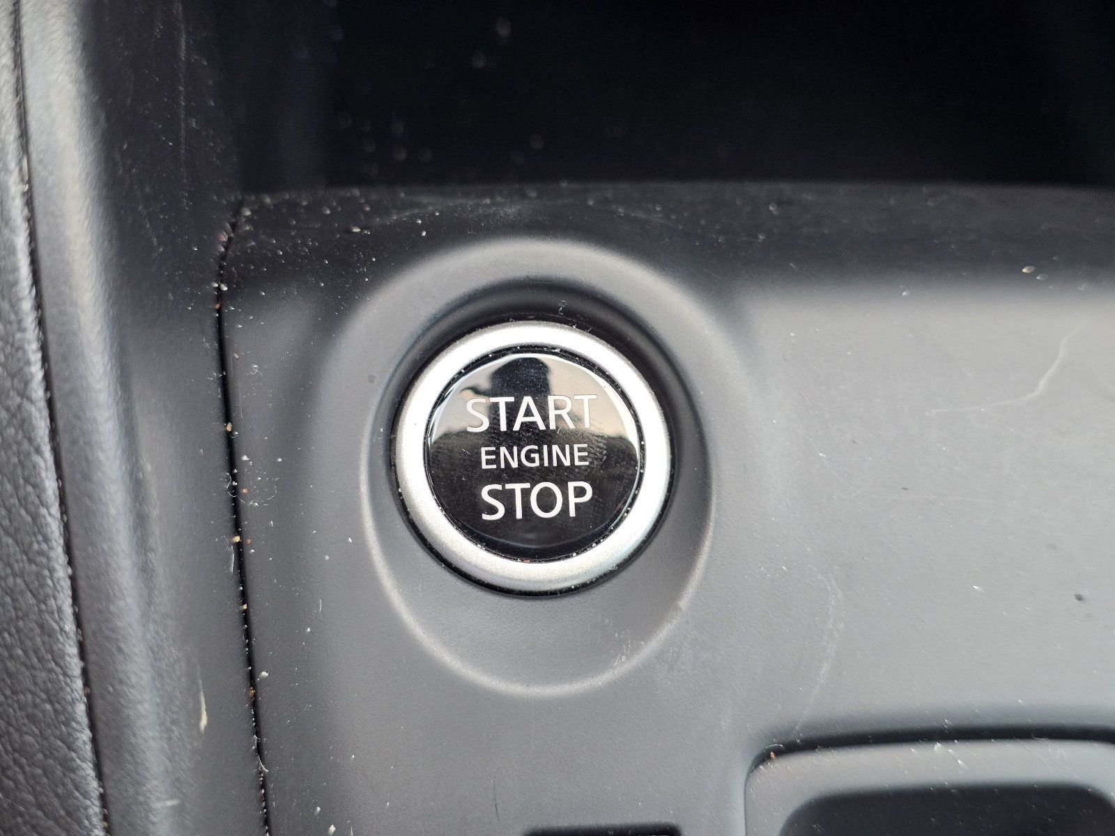 Certified 2025 Nissan Kicks Play S FWD image 21