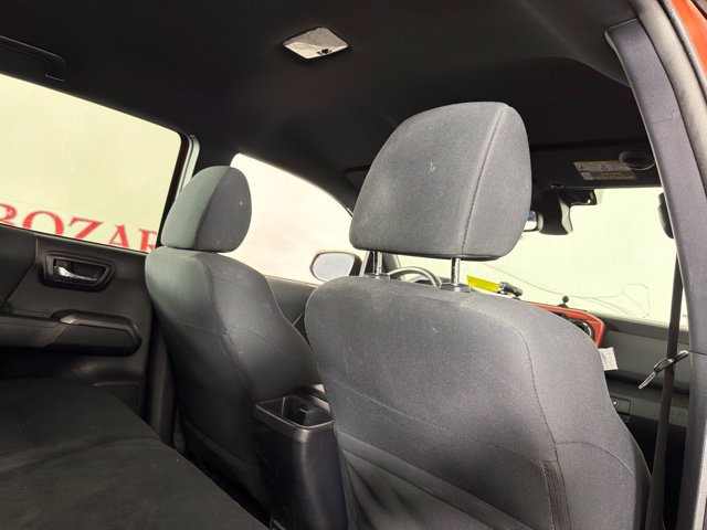 Used 2018 Toyota Tacoma TRD Off-Road AWD/4WD image 36
