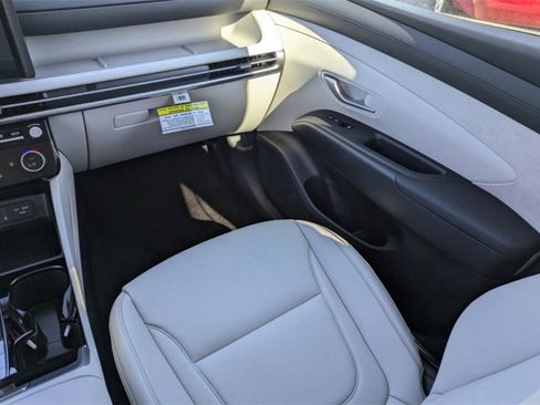 New 2025 Hyundai Tucson SEL image 16
