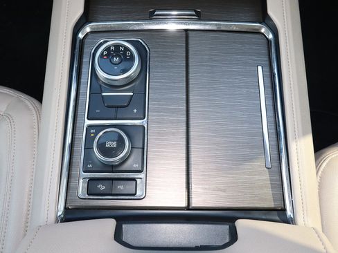 Used 2024 Ford Expedition Max Limited AWD/4WD image 26