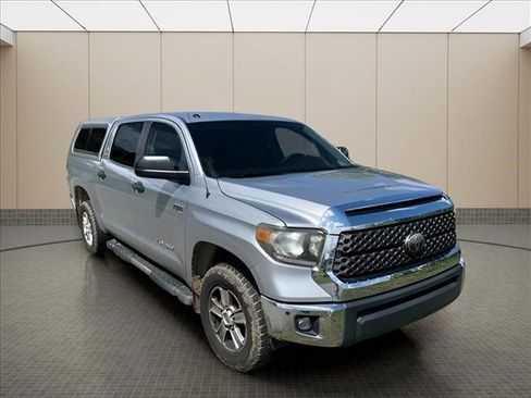 Used 2018 Toyota Tundra SR5 w/ SR5 Upgrade Package AWD/4WD image 8