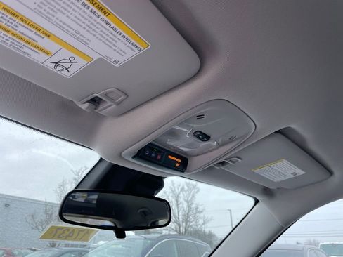 Used 2023 Chevrolet TrailBlazer LS FWD image 20