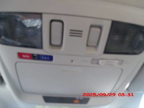 Used 2018 Subaru Outback 2.5i Limited image 31