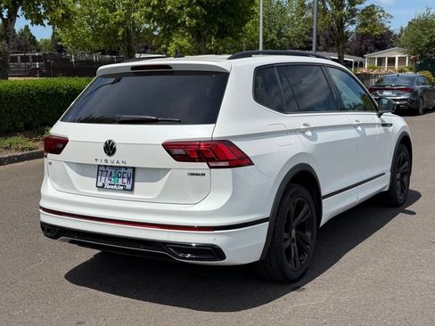 Used 2023 Volkswagen Tiguan SE R-Line AWD/4WD image 8