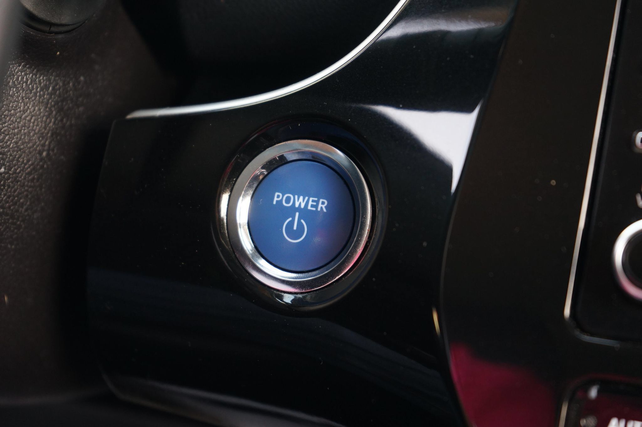 Used 2020 Toyota Prius XLE FWD image 21