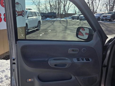 Used 2001 Toyota Tundra SR5 image 9