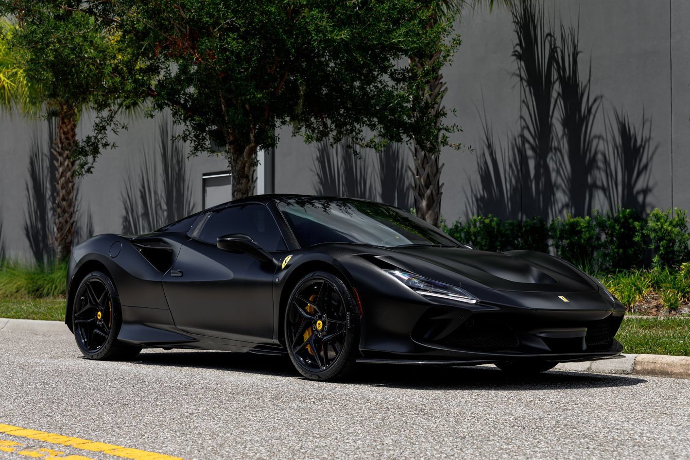 Used 2022 Ferrari F8 Tributo RWD image 4