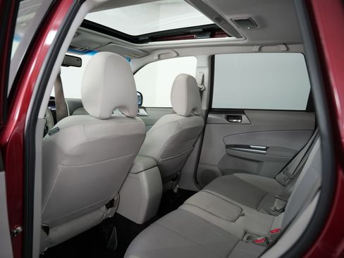 Used 2011 Subaru Forester 2.5X Premium w/ All-Weather Pkg image 33