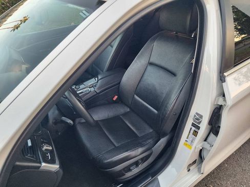 Used 2012 BMW 528i Sedan RWD image 19