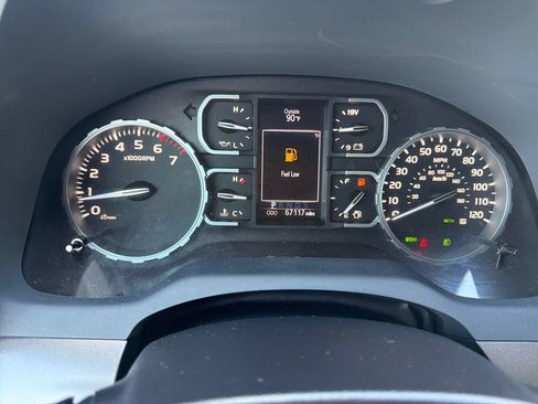 Used 2019 Toyota Tundra SR5 w/ TRD Off Road Package AWD/4WD image 44