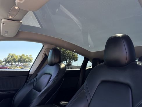 Used 2020 Tesla Model Y Long Range AWD/4WD image 11