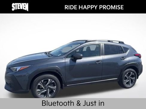 Used 2024 Subaru Crosstrek 2.0i Premium image 2