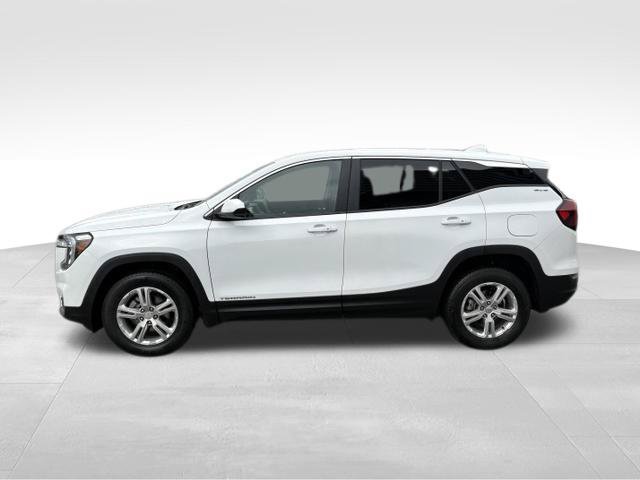 Used 2024 GMC Terrain SLE AWD/4WD image 12