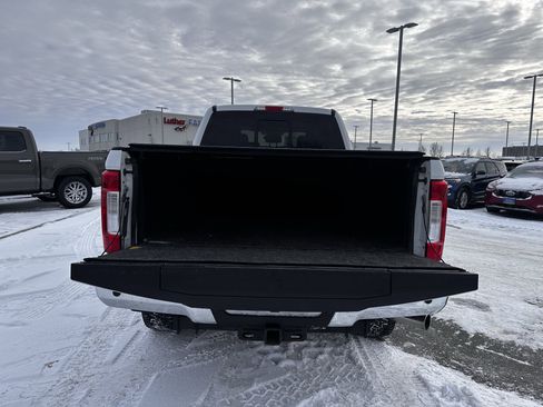 Used 2018 Ford F350 Lariat image 22