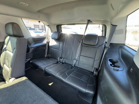 Used 2018 Chevrolet Tahoe LT w/ LT Midnight Edition image 17