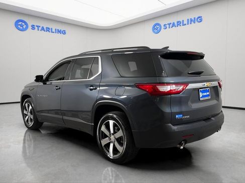 Used 2019 Chevrolet Traverse LT w/ LT Premium Package FWD image 5