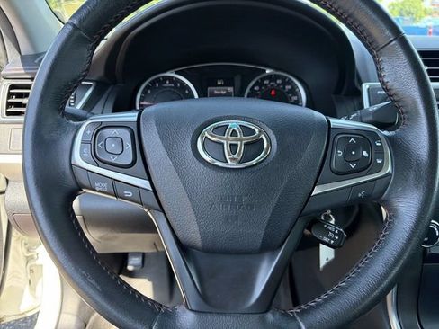 Used 2015 Toyota Camry SE FWD image 15