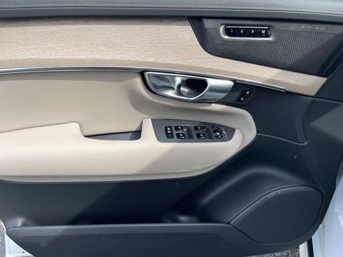 New 2026 Volvo XC90 B6 Plus w/ Protection Package Premier image 22