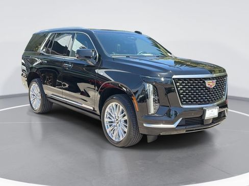 Certified 2026 Cadillac Escalade Luxury RWD image 1