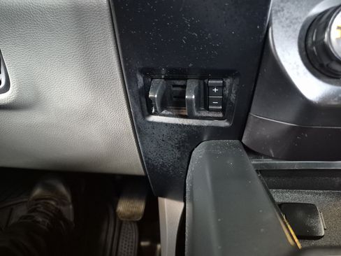 Used 2016 Ford F150 XL w/ Equipment Group 101A Mid RWD image 32