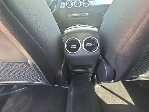 Used 2025 Mercedes-Benz GLB 250 GLB 250 image 28