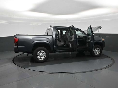 Used 2022 Toyota Tacoma SR image 33