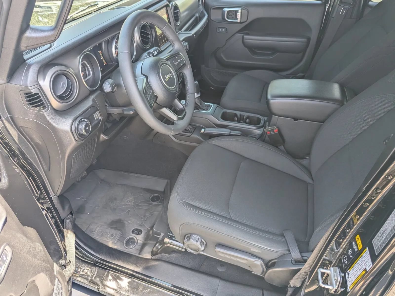Used 2023 Jeep Wrangler Unlimited Sport w/ Sun And Sound Package AWD/4WD image 9