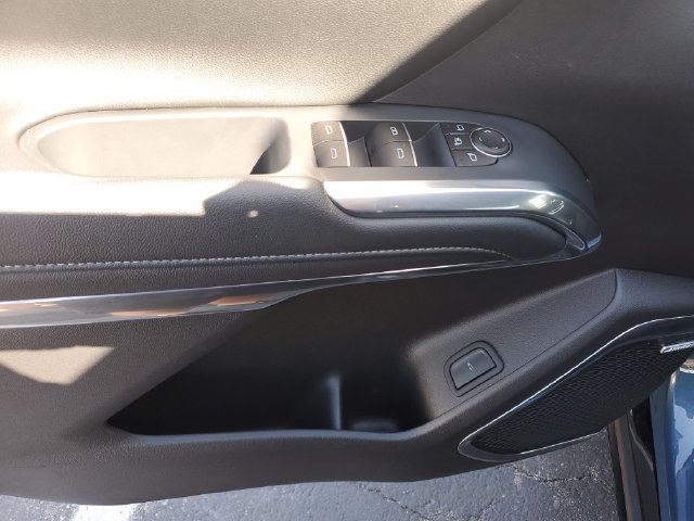 Used 2025 Chevrolet Traverse High Country FWD image 21