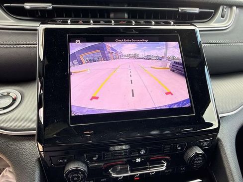 New 2025 Jeep Grand Cherokee Altitude RWD image 20
