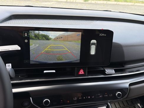 New 2026 Kia Carnival FWD image 40