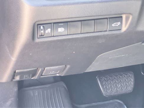 Used 2021 Toyota RAV4 XLE Premium FWD image 29