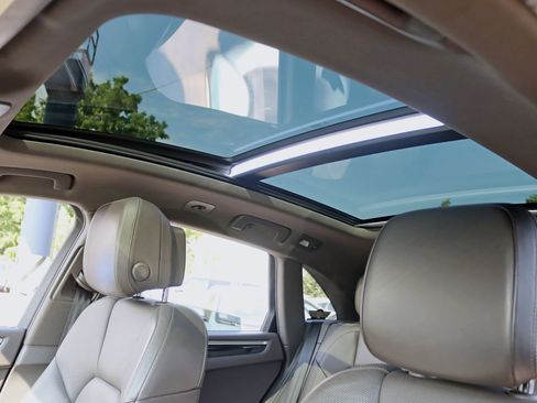 Used 2018 Porsche Macan Sport Edition image 29