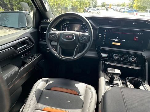 Used 2023 GMC Sierra 1500 AT4 w/ AT4 Premium Package AWD/4WD image 34